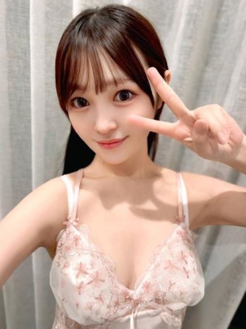 リリ【元坂道研究生と動画撮影】4